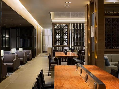 Plaza Premium Lounge Terminal 2 LHR